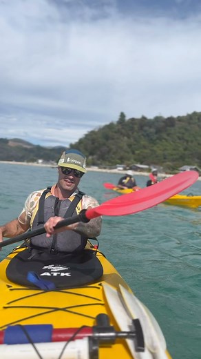 Who doesn’t love a day out kayaking!! It’s right on our back doorstep if you live here in Nelson and gosh it’s a treat! The Abel Tasman National park offers its beautiful coastlines for kayaking or stunning bush & beach walking tracks to hike! Plenty of seal activity this time of year and great temperatures to explore in without getting to hot 🥵 If you haven’t been in there lately or flown in to give this great walk a go you need to add it to the list! Well worth it. 💛😌☺️ | MD Outdoors
