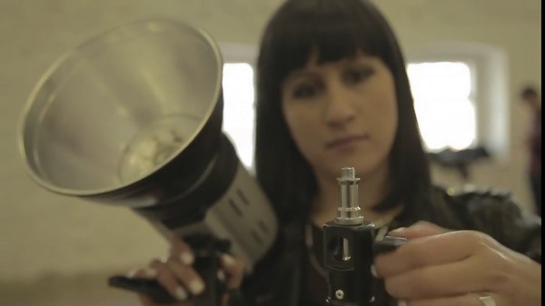 Flashpoint Pro Heavy-Duty Air-Cushioned Auto Light Stand (7')