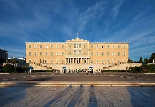 The Fascinating History of Syntagma Square in Athens - GreekReporter.com