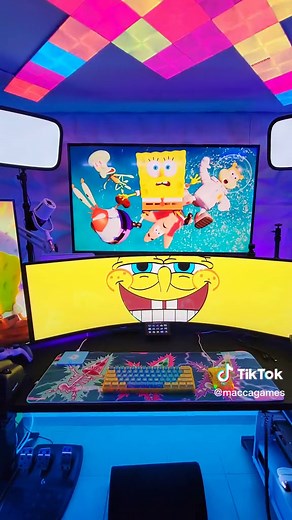Custom SpongeBob Edition M1 Keyboard by Ghost Keyboards