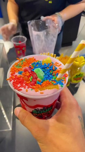 Got a visit to the store from the sour king himsef! 📹 @sourkingdrew #nationalsourcandyday