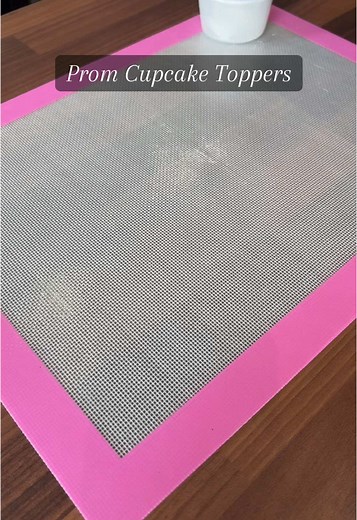 Prom Cupcake Toppers: Create Stunning Red Treats