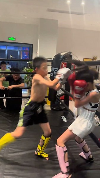 Little Girl vs Little Boy Boxing Match 🥊🔥 | Young Champions #shorts