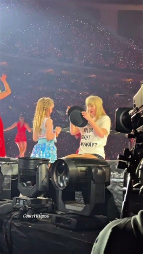 Little Girl Stole the Stage at Taylor Swift’s Show 😍💃#taylorswift #shorts