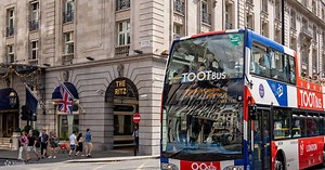 London Hop-On Hop-Off Bus by Tootbus - Klook Australia