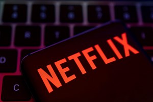 Netflix adds 5.9 million paid subscribers in Q2, revenue at $8.2 billion