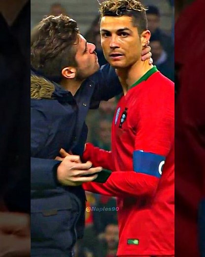 When Ronaldo meets Crazy Fans..🤯😂