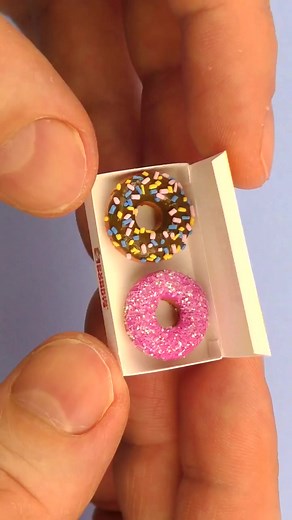 Miniature donuts for a dolls. Tiny food #diyminiature #miniaturefood #minifood #miniature #tinyfood