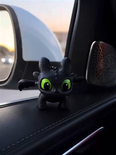 Amazing Flappable Wings for Your Miniature Dragon