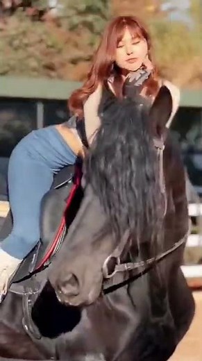 Hot girl ride horse #horseriding #horsetraining #horselover