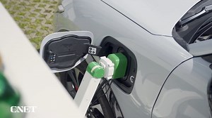 14K views · 50 reactions | Ford is testing robot EV chargers to help disabled drivers. Users can make these new chargers plug themselves into their car just by using a smartphone app. See it here in action. | CNET | Facebook