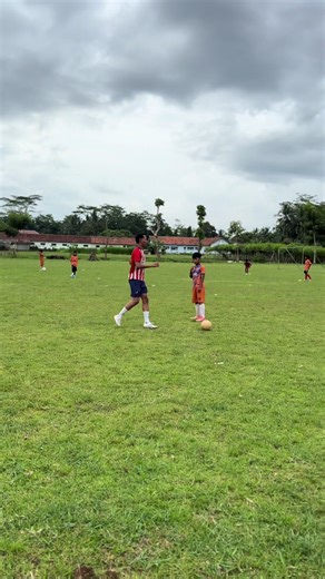 Latian Pas Go: Mastering Running with the Ball