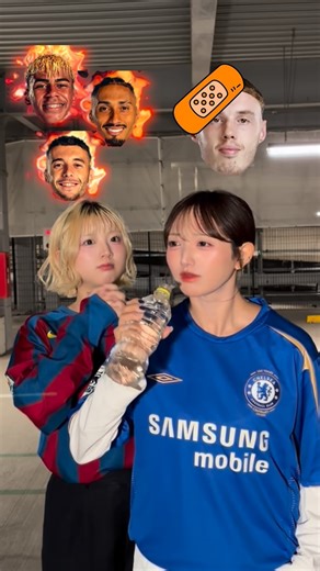 Marii + Airi🇯🇵 on Instagram: "Tonight ！！！ #サッカー女子 #海外サッカー #バルセロナ #chelsea #barcelona"