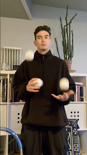 How to juggle 3 balls in a box tutorial #shorts