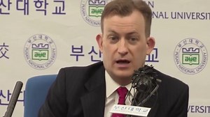 WATCH: BBC expert interrupted by his cute kids again