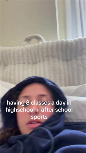 Why college schedules often have fewer classes than high school