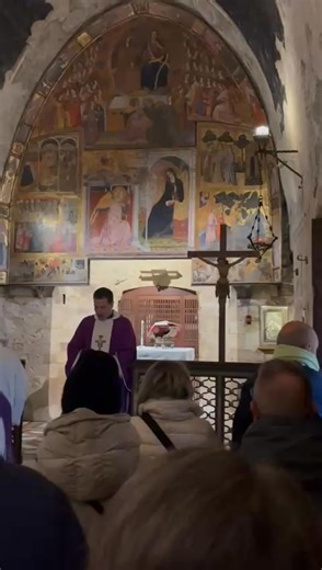 🌿 Franciscan Jubilee Pilgrimage – Assisi 2026 🌿 Within the great Basilica of Santa Maria degli Angeli stands the tiny, humble chapel of the Porziuncola — the sacred place where Francis of Assisi first heard the voice of God calling him to rebuild the Church. ⛪️❤️‍🔥⛪️ In those early days of his missionary life, this little chapel stood alone in the wild fields outside the medieval town of Assisi. It was small, plain, and poor — just like Francis himself. Here he renounced his possessions. Here