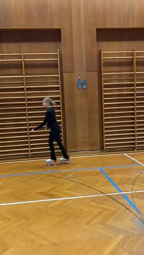 #salchowjump #jump #rollerskating #fyp #sport #athlete #figureskating #artisticscating #rollerfigureskating #foryou #fy #foryoupage #training