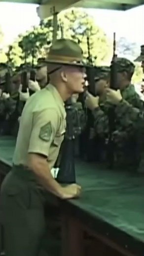 USMC Recruit uses squeaky voice while screaming, gets BLASTED by Drill Instructor #scream #usmc