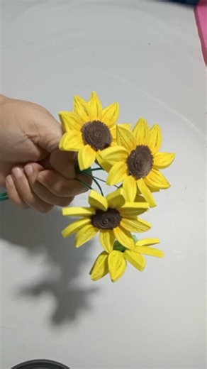 this is how I make paper quilling sunflower | JUDAI's Quilling craft