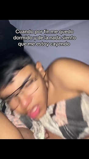 Caídas Graciosas al Dormir: Humor Inesperado