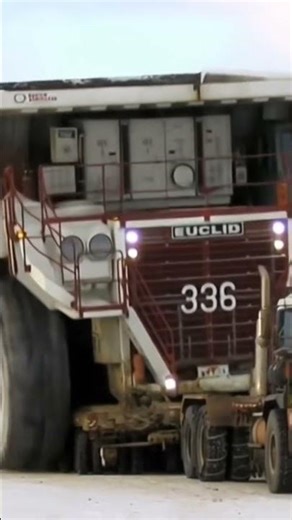 Dump Truck Failure Caught on Camera! #dumptruck #failure #shorts #usa