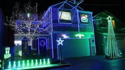 ICYMI: This Las Vegas family turns their house into a high-tec winter wonderland. The 15-minute show plays on repeat from 5 to 11 p.m. every day. Read more → http://rjnews.is/2gZe6SK | Las Vegas Review-Journal