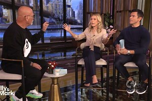 Howie Mandel scolds Kelly Ripa, Mark Consuelos in tense moment on air: 'I don't like that'