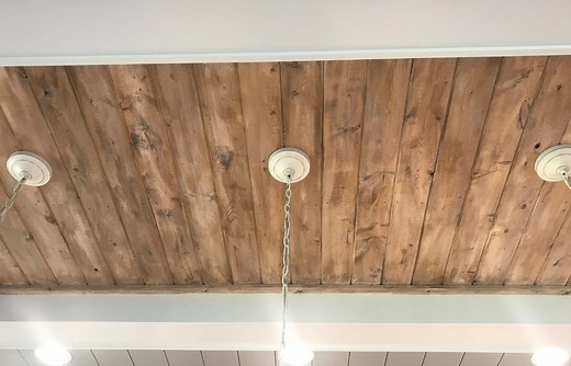 Poser du lambris PVC au plafond : les différentes étapes - Guide outillage