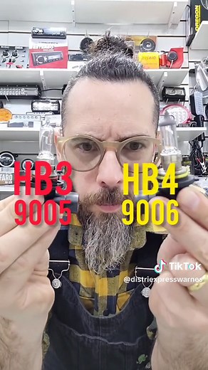 cual es la diferencia entre la lampara 9005 y 9006 en el siguiente video te lo cuento. esta es una guia práctica #leds #creeleds #creeled #iluminación #iluminação #iluminaciónled #lamparas #lamparasled #tutorial #consejos #sabias #sabiasque #trucos #carsgadgets #autos #carros #turboled #proyector #hid #xenon #s6 #c6 #IR100 #9005 #9006 #hack #lifehacks #distriexpress