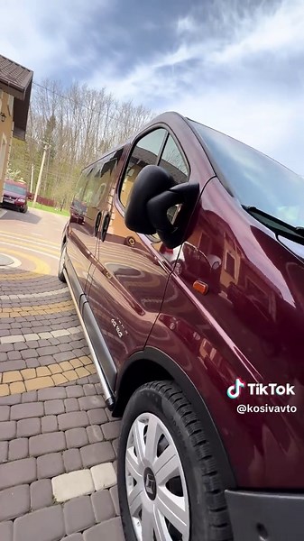 Renault Traffic 2004 року - Довга база та кондиціонер