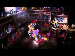 SpongeBob SquarePants Movie Shell City Sea Creatures Fighting 2004 WB Paramount Pictures Nicktoons