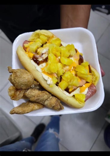 🎉🌭 ¡JOCHOS BIEN JAROCHOS! 🌭🎉 🦐🦀¡El sabor veracruzano ya llegó con todo su sazón a la ciudad! 🔥🪼 Ven a disfrutar nuestras delicias: 🍔 Hamburguesa Tradicional 🍔 Hamburguesa Especial 🌭 Jocho Tradicional 🌭 Jocho de Pavo 🌭 Jocho de Asar 🌭 Jocho Embarazado de Pavo 🌭 Jocho Embarazado de Asar 🫣 ¡Y lo mejor! Puedes prepararlos con todos los aderezos y complementos que quieras 🧀🌶️ 📍 Oriente 8 entre Sur 19 y Sur 21, a un costado de Muebles Dico4 📞 272 282 1769 📲 Haz tu pedido por Whats