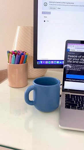 Keep your digital life safe from spills and more with Dropbox Backup. #Dropbox #DropboxBackup