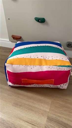 Puff - Pé na Areia COM.tato Decor. #infantil #decoração #criança