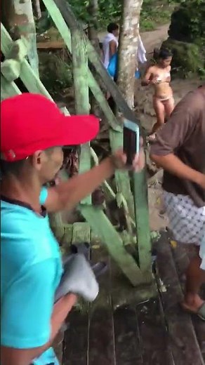 beautiful lady jumped like ann Curtis #siquijorphilippines #cambugahayfalls