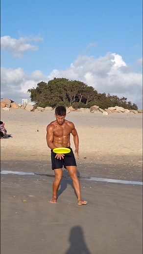 The Ultimate Guide to Freestyle Frisbee Tricks for Summer Fitness