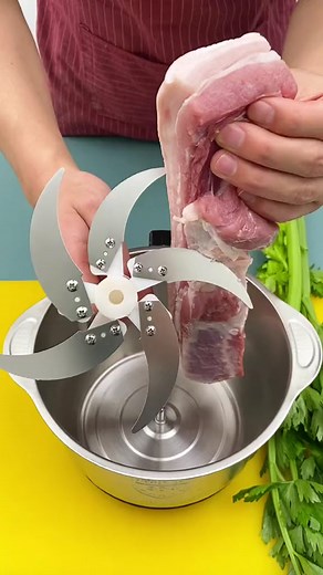 How to Use a Metal Meat Grinder for Perfect Ground Meat