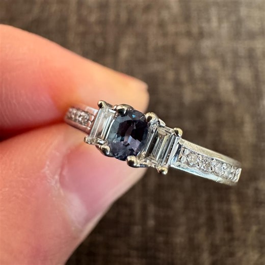 18k White Gold Natural Color Changing Alexandrite Ring With Diamond Baguettes - Etsy