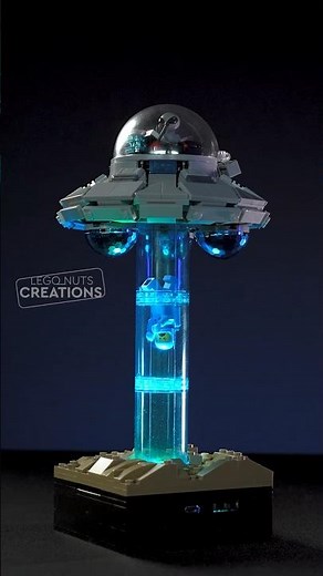 I built a LEGO UFO 🛸 lamp with Benny! #moc #legomoc #lego #asmr #UFO #shorts