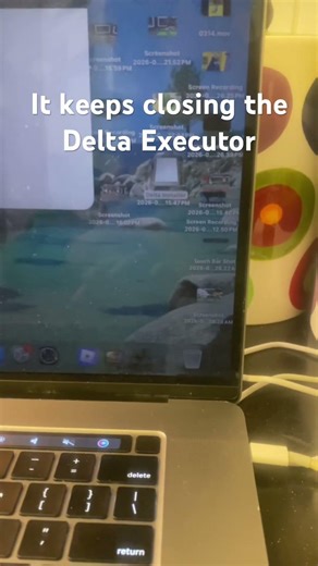 It keeps closing the delta executor #Roblox ￼￼