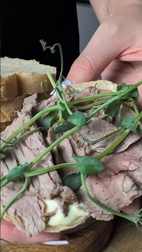 Easy Appetizer Recipe - Roast Beef Bruschetta with Aioli
