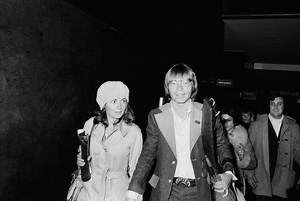 John Denver Cut His Marital Bed in Half With a Chainsaw During His Divorce From His 1st Wife