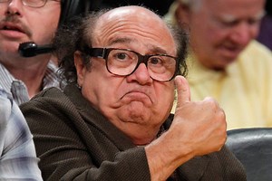 Danny DeVito temporarily loses verification on Twitter