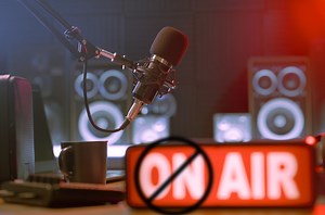 Fresno radio station plays its last song over the weekend