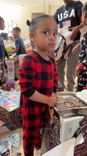 FunnyMike on Instagram: "Merry Christmas 藍"