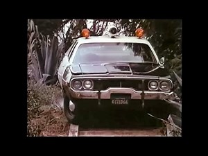 Early '70s Mopar squad car chases