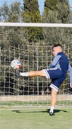 Challenge with the AKKA 3000 🔥⚽️ #ilbossdelfreestyle