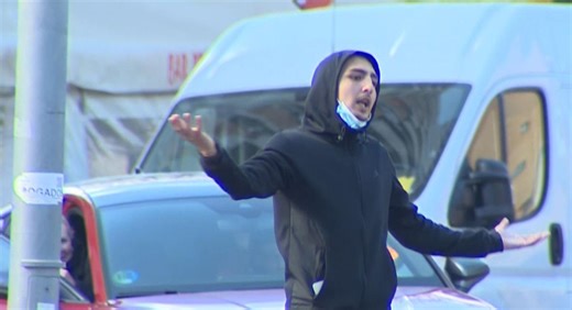 Morad ingresa en prisión para cumplir una condena por conducción temeraria