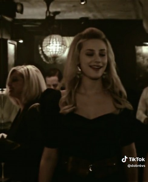 Lili Reinhart Acting in 'Hustlers' Edit